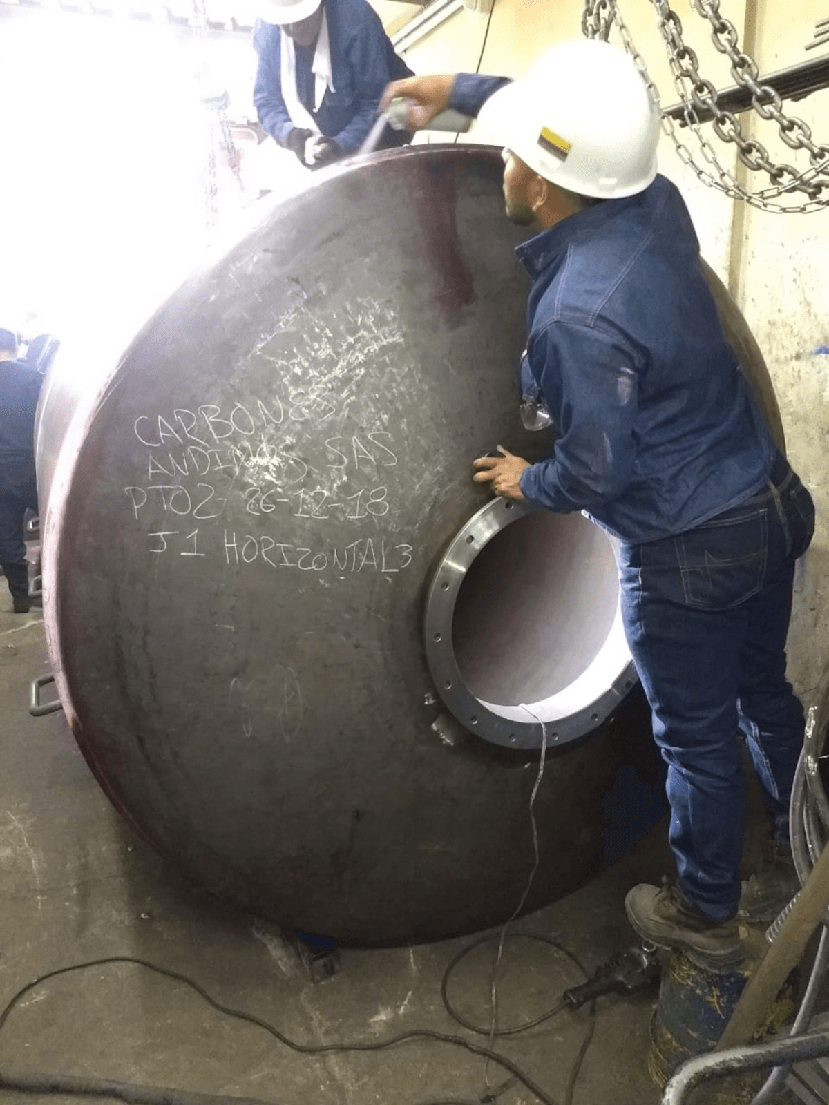Tanque pulmón vertical reforzado para trabajo continuo
