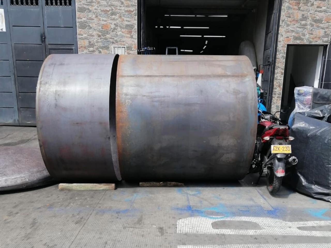 Tanque pulmón vertical para aire comprimido industrial